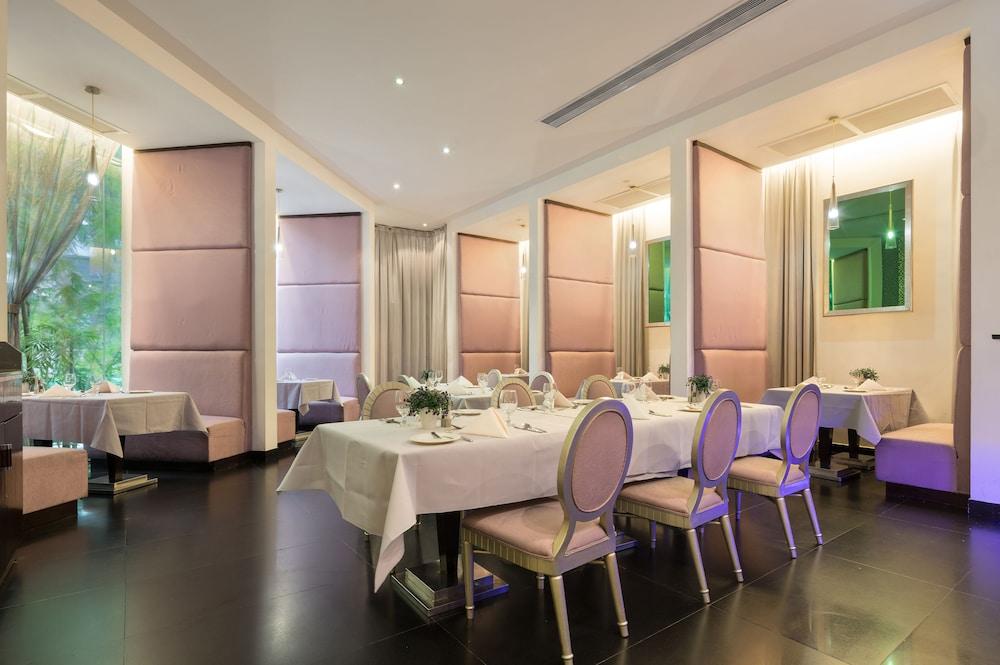 Ramada By Wyndham Pearl