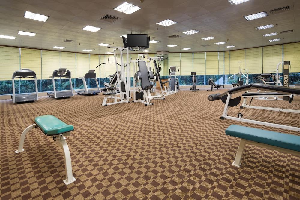 Ramada By Wyndham Pearl 4*