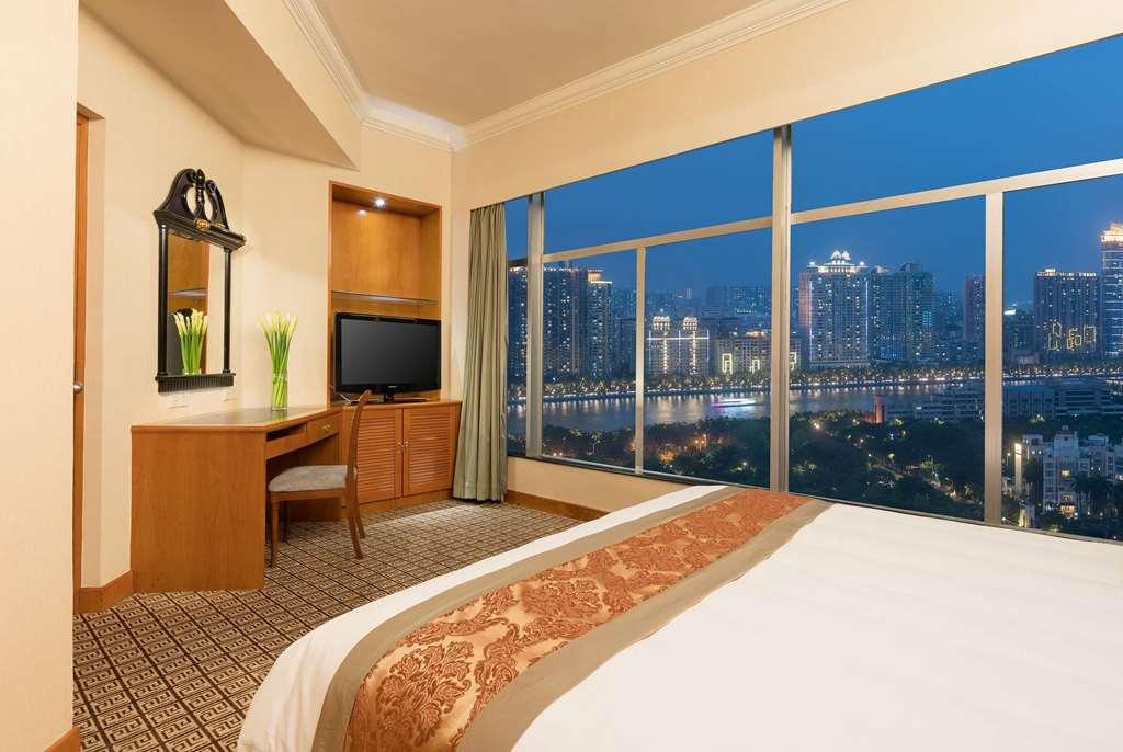 Hotel Ramada By Wyndham Pearl 4*