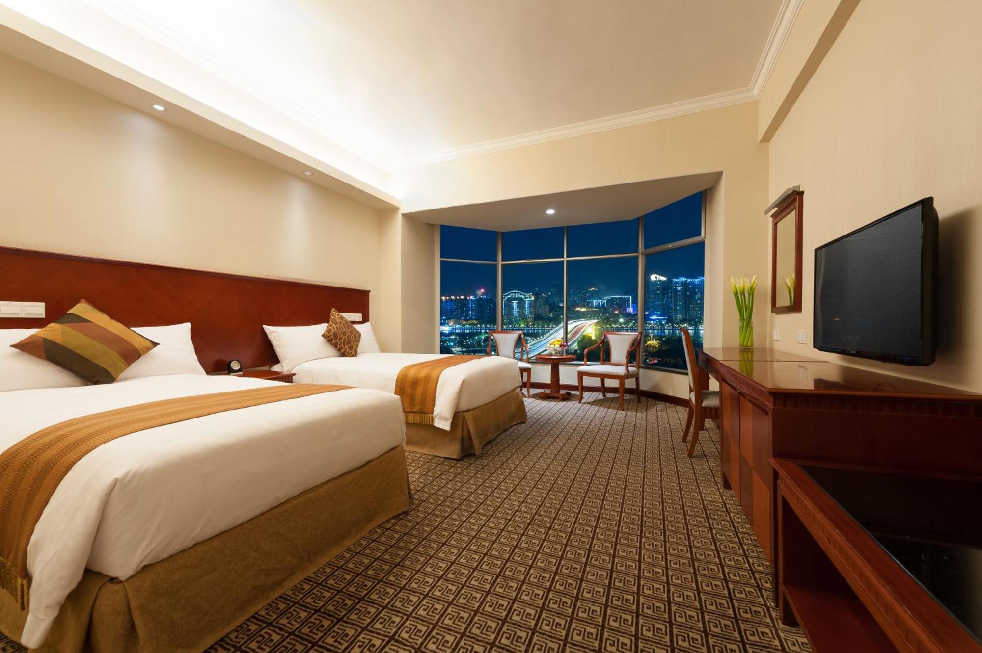 Hotel Ramada By Wyndham Pearl 4*