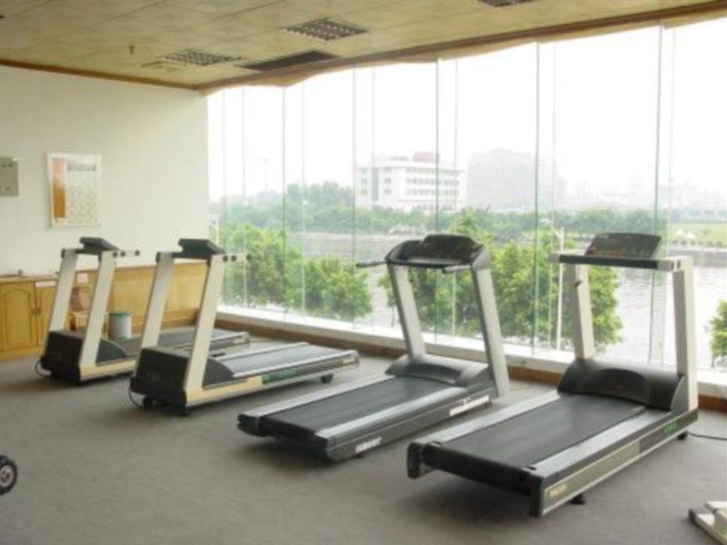 Ramada By Wyndham Pearl 4*